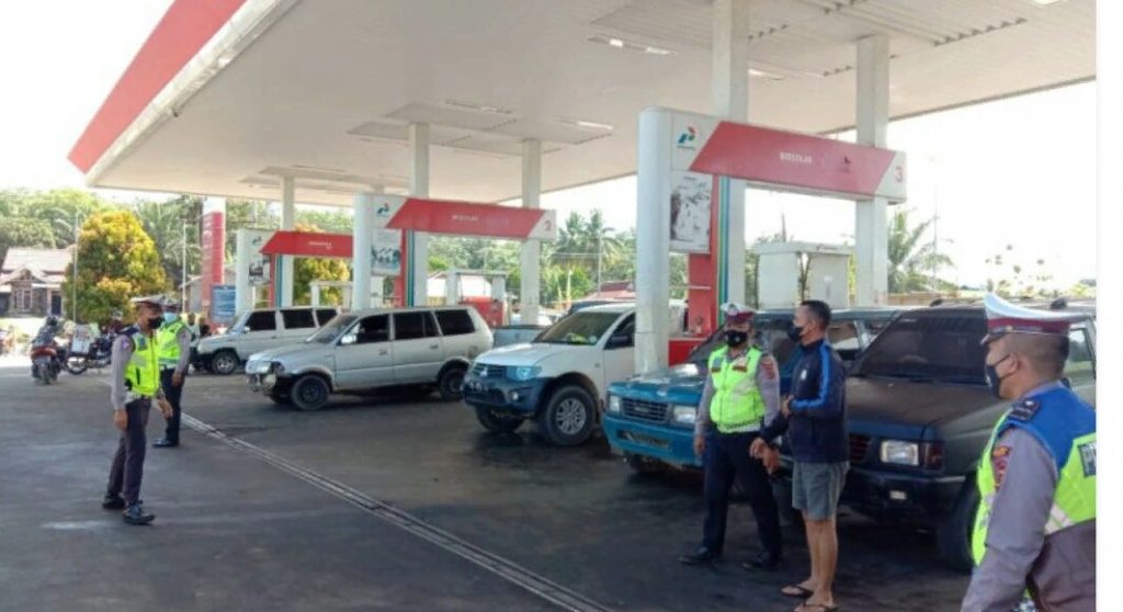 Polres Tebo Gelar Pam di SPBU, Urai Antrian Pembelian BBM