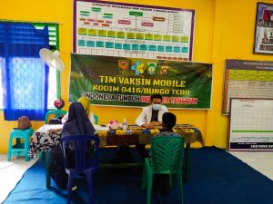 Sisir Sekolah Tim Vaksin Mobile Kodim Bute Terus Kerjar Target