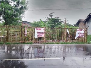 Spanduk Larangan Buang Sampah Dirobek, Kades Tanjungpura Berang