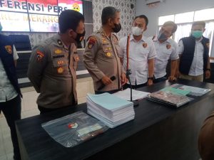 Rugikan Negara Rp 369 Juta, Kades Benteng Ditahan