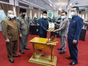Paripurna Penandatanganan Rancangan Awal RPJMD Kota Sungai Penuh