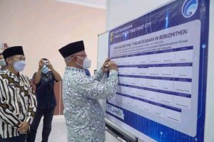 Bupati Lotim Tanda Tangani Komitmen Bersama Menuju Smartfren City