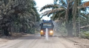 Polisi Kerahkan Water Cannon Bersihkan Debu di Jalur Batu Bara