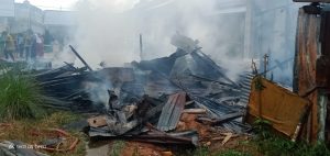 Rumah Kontrakan Pedagang Keliling di Bungo Terbakar