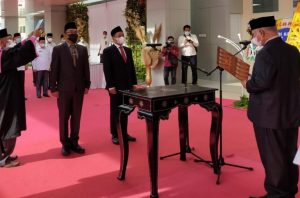 Bupati Lotim Lantik Dirut RSUD Soedjono Selong