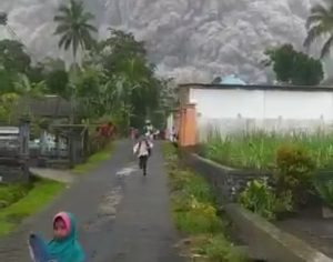 Erupsi Gunung Semeru, Puan Berharap Kebutuhan Warga Terpenuhi