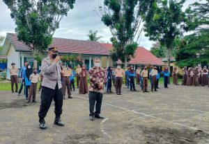 Kasat Binmas Polres Muaro Jambi Beri Arahan kepada Siswa SMPN 5