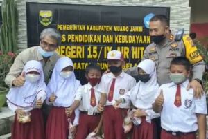 Kadisdik Muaro Jambi Optimis Vaksinasi Anak Segera Tuntas