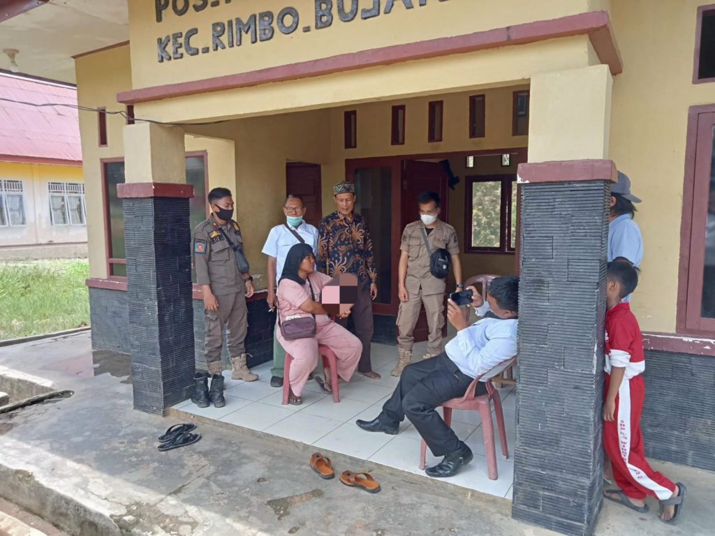 Resahkan Pedagang di Pasar Sarinah, ODGJ Diamankan Satpol PP