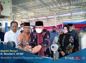 Bupati Mashuri Resmikan Stasiun Pengisian Oksigen