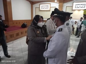 Masnah Lantik 54 Kades Terpilih Gelombang Pertama Tahun 2022