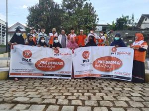 Berkah Ramadhan, DPD PKS Bungo Berbagi 1.300 Paket Takjil Berbuka Puasa