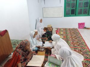 Sertu Toni Daryono Tadarus Al Quran, Implementasikan Ukhuwah Islamiyah