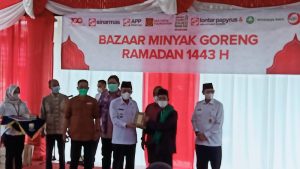 Pemprov Bersama PT. WKS Adakan Bazar 5.000 liter Minyak Goreng Murah
