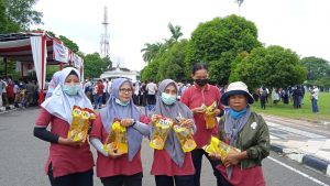 Puluhan Masyarakat Serbu Minyak Goreng Murah