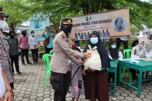 Kapolres Tebo Gelar Vaksinasi & Bagikan Sembako Songsong Hari Kartini