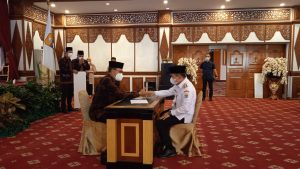 Gubernur Jambi Bersama Penjabat dan ASN Bayar Zakat Melalui Baznas