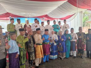 Bupati Masnah Hadiri Pengukuhan LAM Se-Kecamatan Sekernan