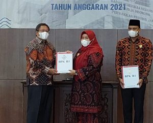 Bupati Masnah Terima WTP BPK RI Perwakilan Jambi