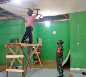 Serbuan Teritorial, TNI Berjibaku dengan Warga Rehab Musholla