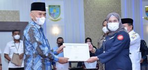 Bupati Kerinci Terima Penghargaan dari KPK