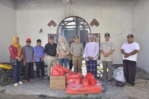 Pj Bupati Tebo Salurkan Bantuan Korban Kebakaran di Wirotho Agung