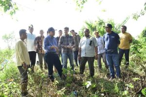 Aspan Tinjau Usulan Pembangunan Jembatan Sungai Belilas