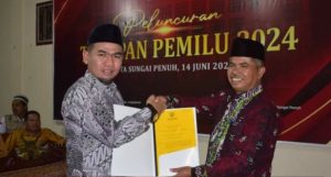 Ketua DPRD H Fajran Nonton Bersama Peluncuran Tahapan Pemilu 2024
