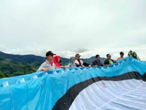 Ketua DPRD H.Fajran Lepas Peserta Terakhir Peserta Kejuaraan Paralayang dan Gantole 2022