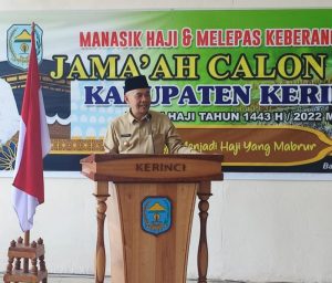 Bupati Adirozal Melepas 121 Calon Jamaah Haji Asal Kerinci