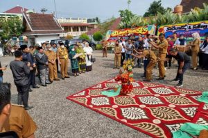PJ Bupati Sarolangun Disambut Tarian Sekapur Sirih