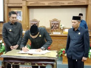 DPRD Muaro Jambi Gelar Rapurna, Penandatanganan KUPA & PPAS 2022