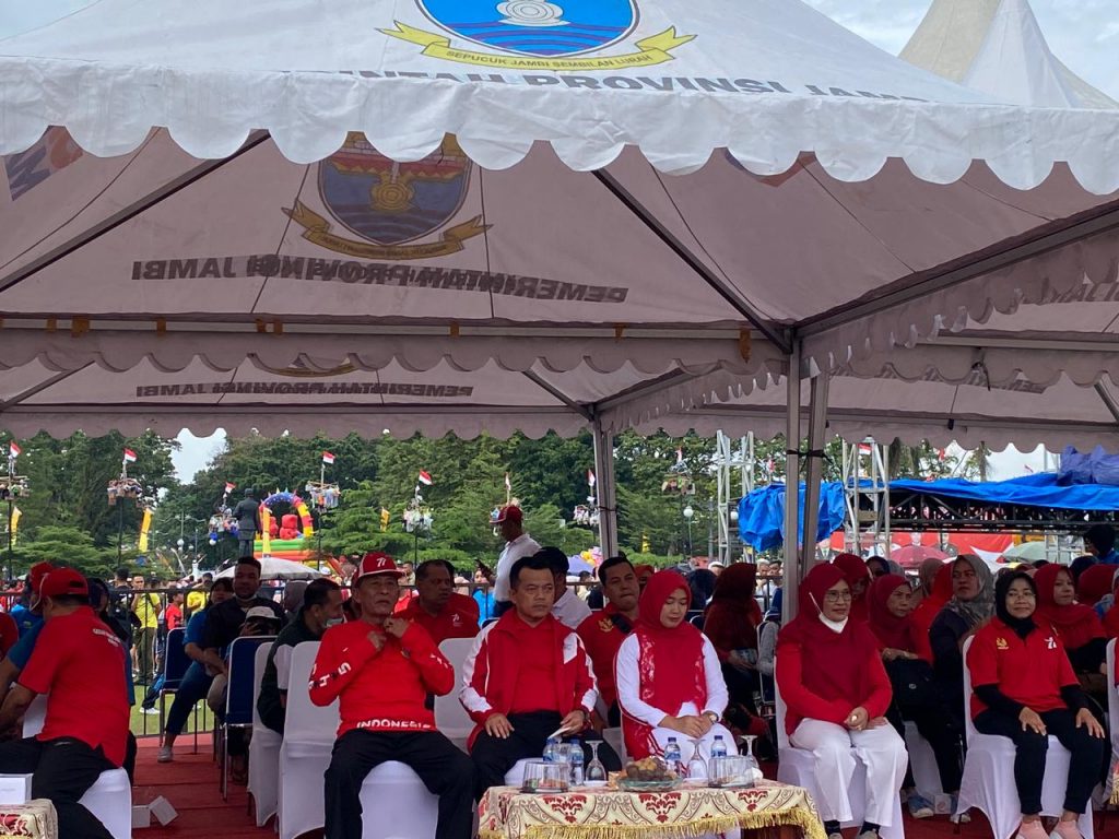Rayakan HUT RI, Gubernur Jambi bersama Wagub Berbaur dengan Masyarakat