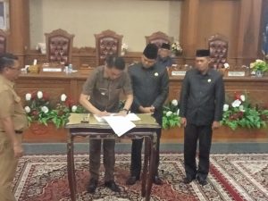 Ranperda APBD Perubahan Muaro Jambi 2022 Disetujui Menjadi Perda