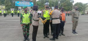 Gelar Pasukan Ops Zebra, Wakapolres Tebo : Jangan Main HP di atas Motor