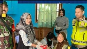 BKTM Aipda Afrizal dan Babinsa Agus, Kawal Vaksinasi di Desa Tengah Ulu