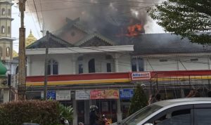 Breaking News…Satu Unit Alfamart di Jambi Dilahap Sijago Merah