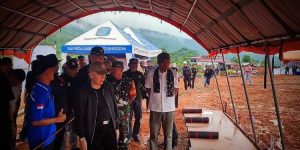 Bupati Adirozal Buka Kapolres Cup Menembak
