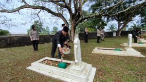 Anggota Dewan dari PPP Bungo, Hadiri Upacara Ziarah dan Tabur Bunga di TMP Satria Negara
