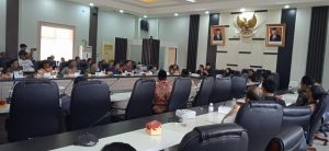 Didampingi Ketua DPRD, Puluhan Tomas Batanghari Ke Jambi Temui Edi Purwanto
