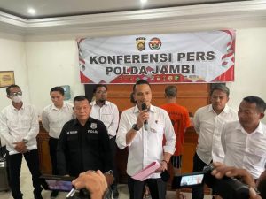 Bunga Digagahi Oleh Ayah Tiri Berkali-kali Hingga Hamil