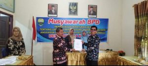 Pembahasan APBDes 2023 Desa Adipura Kencana Disetujui BPD