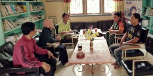 Tingkatkan Sinergitas, Babinsa Syafrizal Koramil 416-07 Koordinasi Ke Pemdes