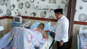 Besuk Kapolda Jambi, Al Haris Ungkap Kondisi Terkini Irjen Rusdi Hartono