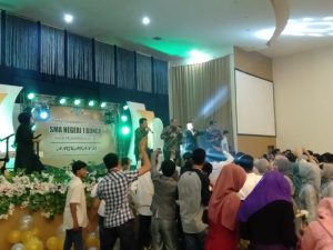 Siswa dan Siswi XII SMA Negeri 1 Bungo Gelar Farewell Party