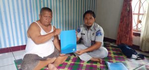 Jasa Raharja Jaminkan Biaya Perawatan dan Sampaikan Santunan Meninggal Dunia Korban Laka di Singkut