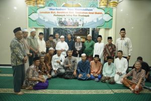 Warga Kaget, Gubernur Al Haris Tiba-tiba Tarawih di Masjid Al Ikhlas Karang Anyar