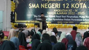 Hadiri Pelepasan Siswa SMAN 12 Kota Jambi, Al Haris Berikan Ini Kepada Siswa yang Lulus