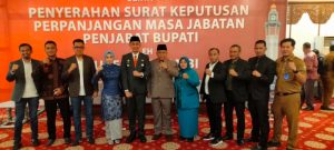 Kepala BPKAD Muaro Jambi Hadiri Acara Penyerahan SK Perpanjangan Jabatan PJ Bupati