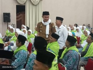 146 CJH Asal Mauro Jambi Dilepas Pj Bupati ke Tanah Suci